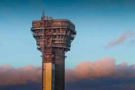 Windscale_pile_chimney_April_2014_(Sellafield)_460